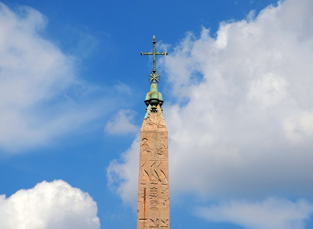 The bronze star finial on the Flaminio obelisk, Piazza del Popolo